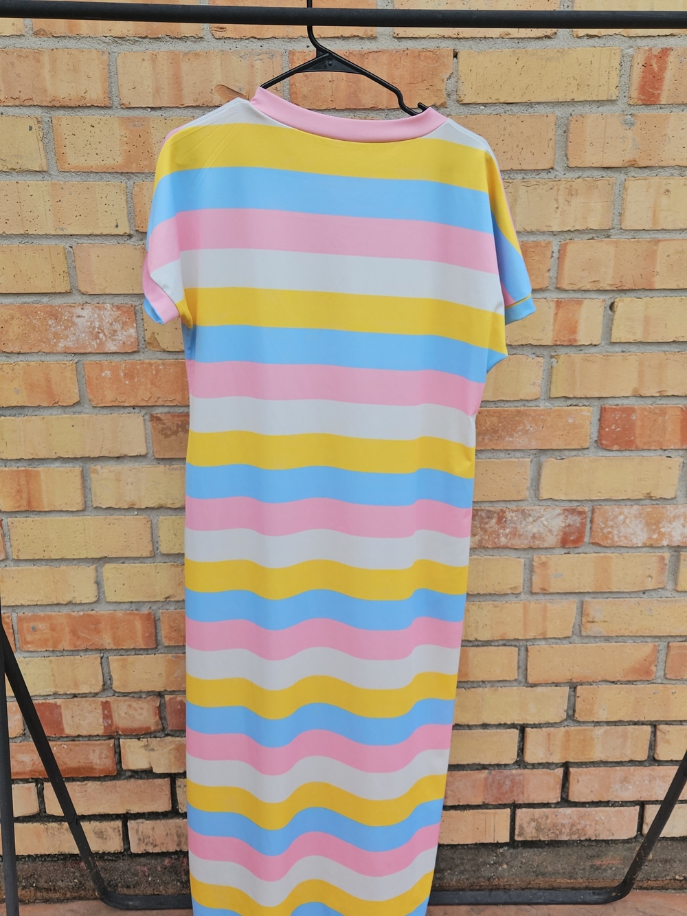 Spring Dress with Pockets - Picture 4 of 6